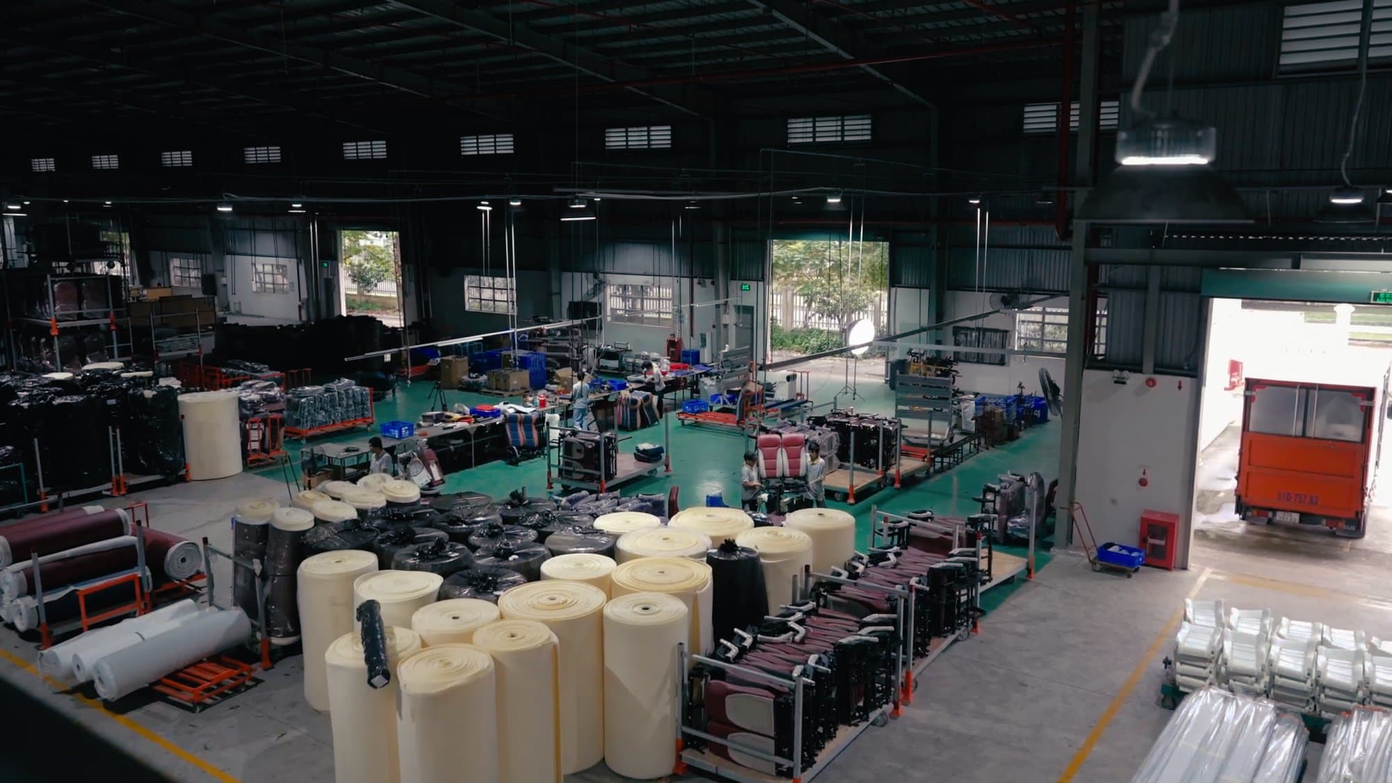 Nhà xưởng sản xuất ghế của Kỹ Nghệ Hoàng Hà